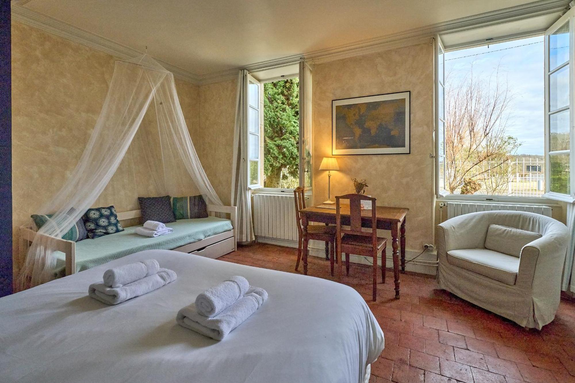 Le Nid Du Marinier Apartment Cuffy Екстериор снимка