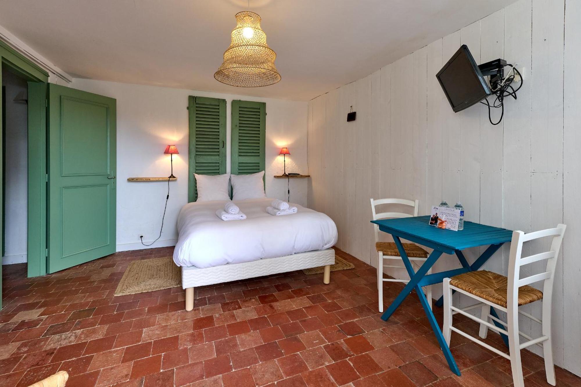 Le Nid Du Marinier Apartment Cuffy Екстериор снимка