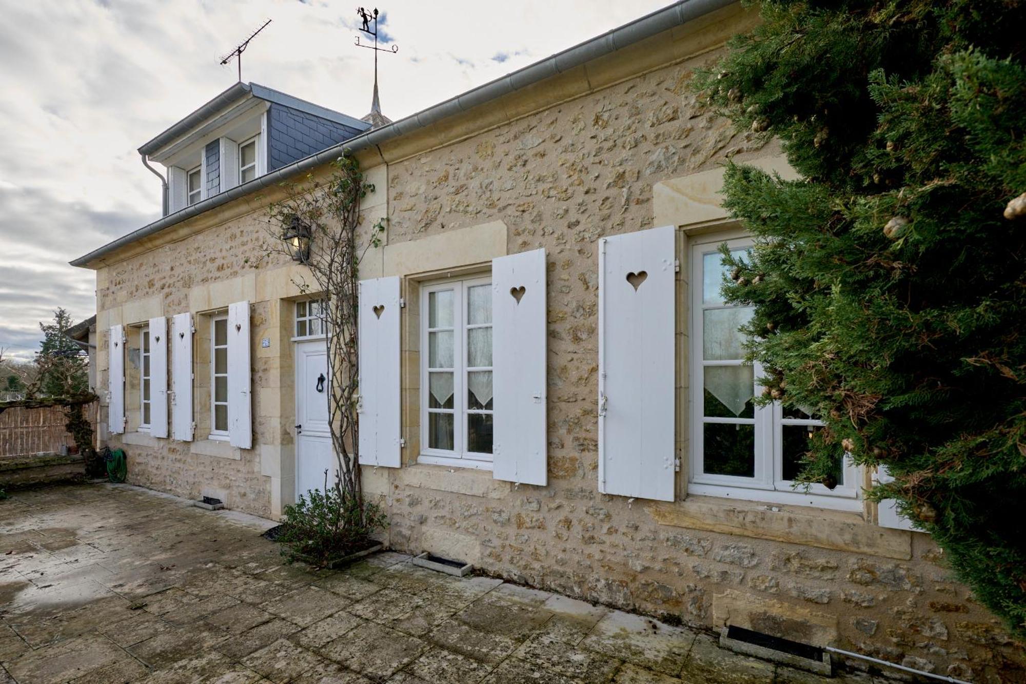 Le Nid Du Marinier Apartment Cuffy Екстериор снимка
